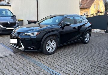 Lexus UX 52.000 km 26.179 &euro; Bottrop 46240