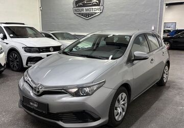 Toyota Auris 74.800 km 11.400 &euro; Iserlohn 58638