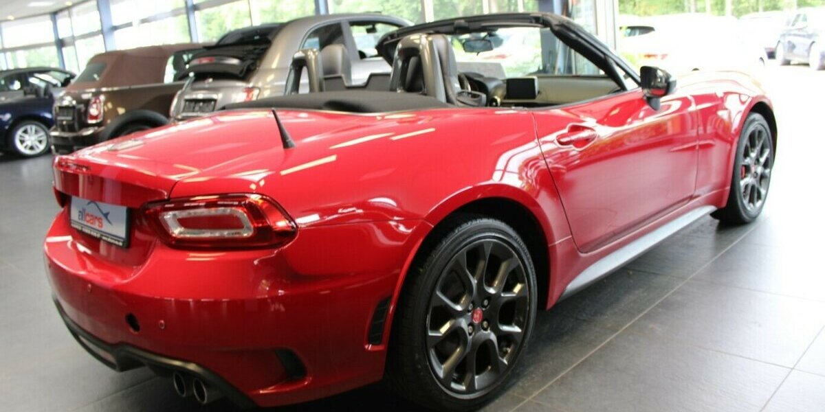 Fiat 124 Spider Abarth Serie 0 Turismo 1.4 MultiAir Tur 70.994 km 23.980 &euro; Euskirchen 53881