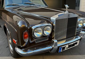 Rolls Royce Corniche 176.722 km 47.477 &euro; Fürth 90765