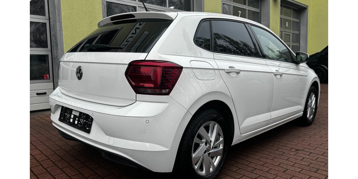 VW Polo 56.541 km 10.990 &euro; Berlin 10178