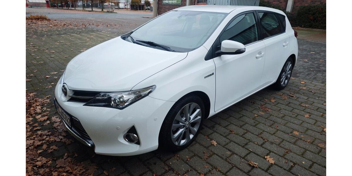 Toyota Auris 113.000 km 12.000 &euro; Neumünster 24539