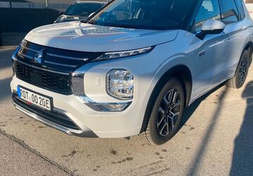 Mitsubishi Outlander 5.000 km 50.290 &euro; Rothenburg/Tbr. 91541