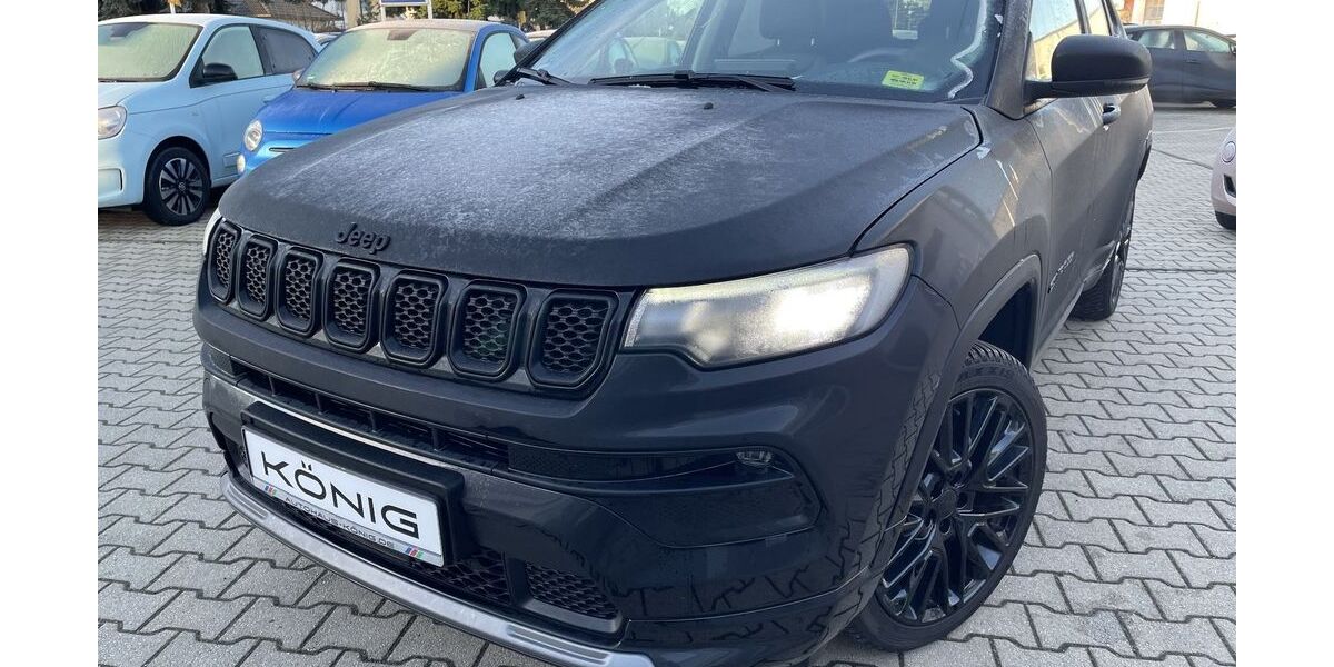 Jeep Compass 4.458 km 27.999 &euro; Leipzig 04178