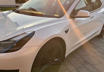 Tesla Model 3 82.000 km 24.999 &euro; Kulmain 95508