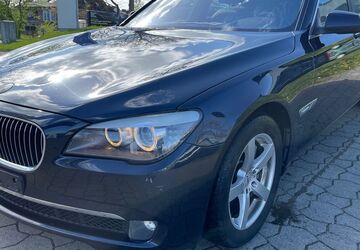 BMW 750 211.800 km 5.990 &euro; Trappenkamp 24610