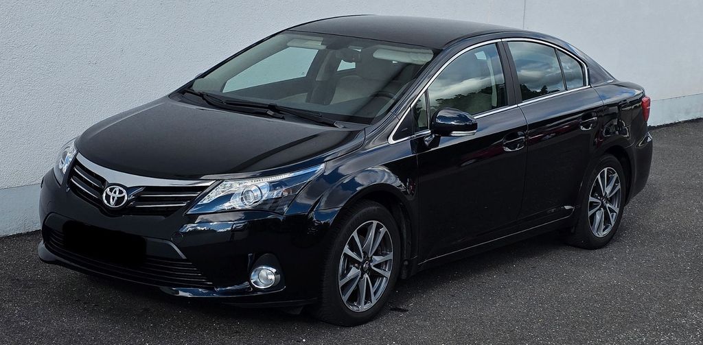 Toyota Avensis 58.000 km 15.000 &euro; LANDAU 76829