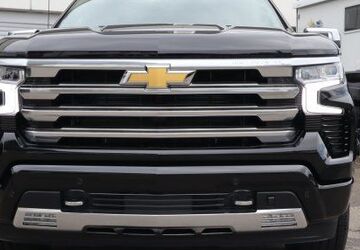 Chevrolet Silverado 7.998 km 75.990 &euro; Metzingen(NH) 72555