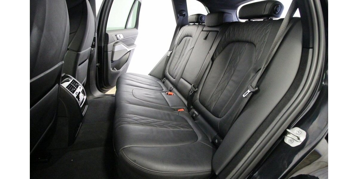 BMW X5 xDrive 40d M Sport LUFT+AHK+PANO-DACH+HEAD-UP 151.379 km 51.500 &euro; Hagenow 19230