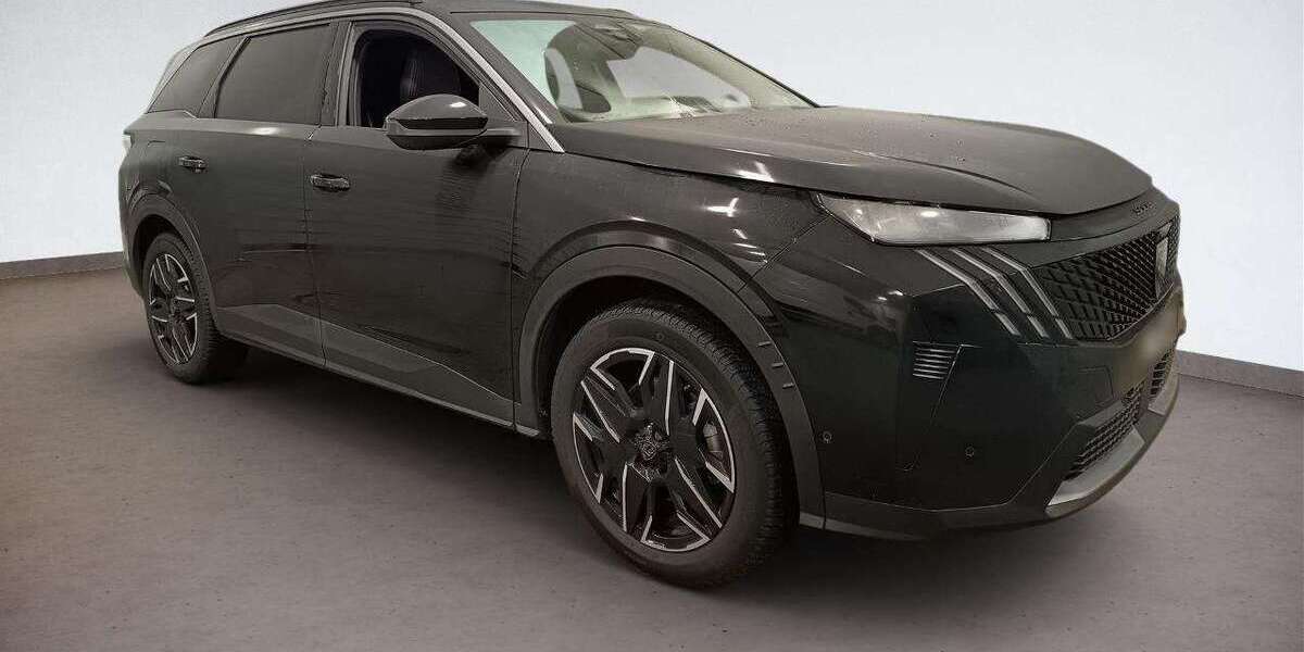 Peugeot 5008 28.063 km 29.900 &euro; Storkow 15859