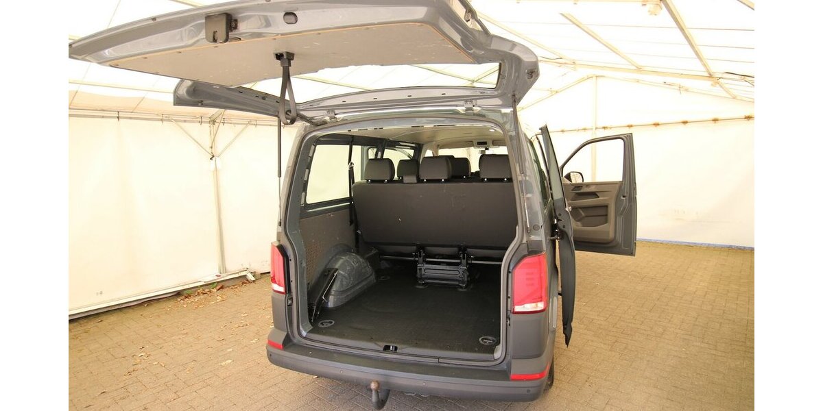 VW T6.1 Transporter Kombi lang 2.0 TDI 9-SITZER+AHK 146.949 km 28.900 &euro; Hagenow 19230