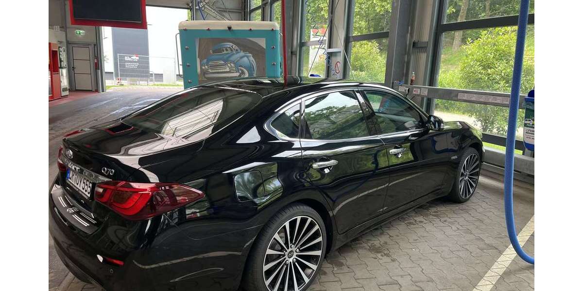 INFINITI Q70 112.000 km 19.999 &euro; Rust 77977