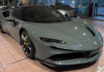 Ferrari SF90 1.258 km 352.500 &euro; Hannover 30655