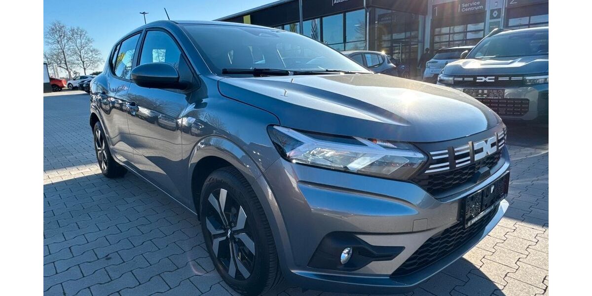 Dacia Sandero 4.200 km 16.990 &euro; Wiesmoor 26639