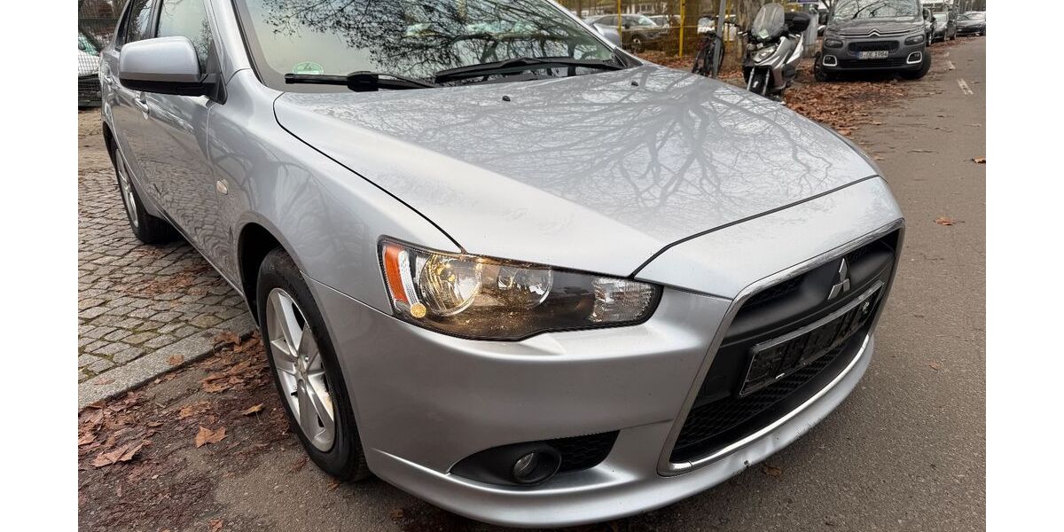 Mitsubishi Lancer 139.000 km 2.900 &euro; Berlin 12349