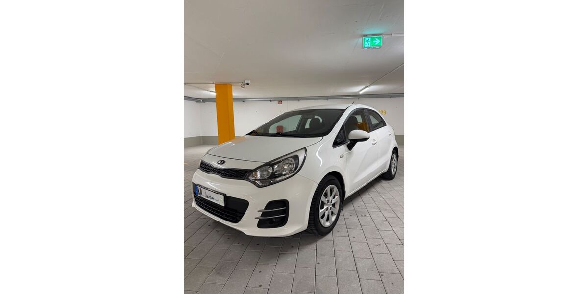 Kia Rio 56.000 km 9.290 &euro; Bretten 75015