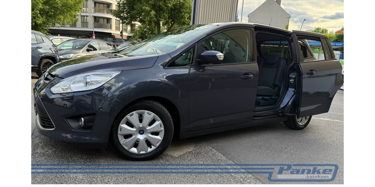 Ford Grand C-Max Trend 7-Sitze Xenon 1.Hand 128.580 km 7.690 &euro; Berlin 13187