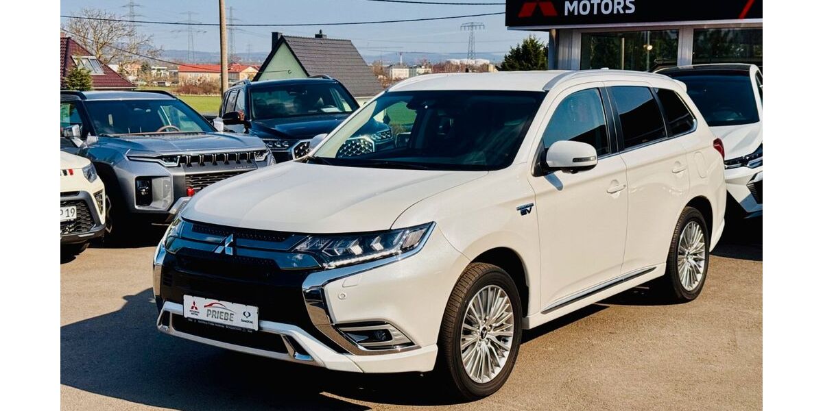 Mitsubishi Plug-in Hybrid Outlander 56.000 km 24.990 &euro; Heidenau 01809