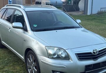 Toyota Avensis 253.000 km 3.490 &euro; Ziesar 14793