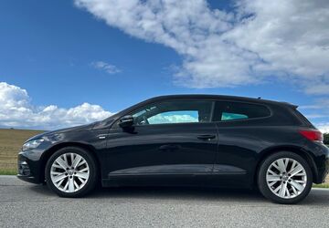 VW Scirocco 91.000 km 10.900 &euro; Cham 93413