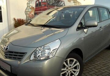 Toyota Verso 69.701 km 9.790 &euro; Markranstädt OT Quesitz 04420