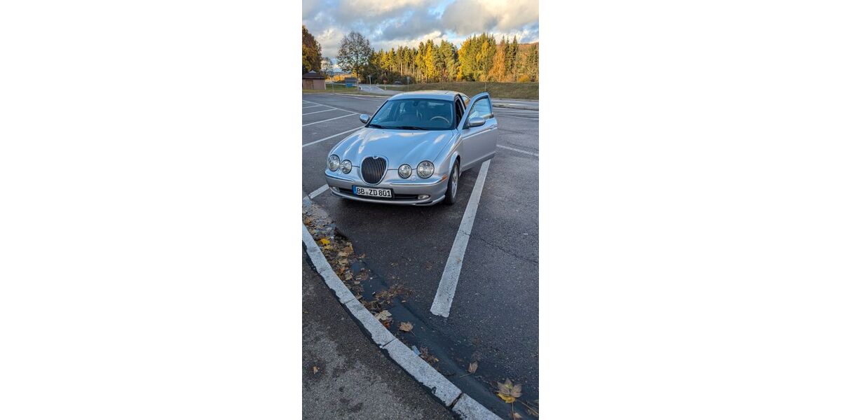 Jaguar S-Type 190.000 km 2.700 &euro; sindelfingen 71069
