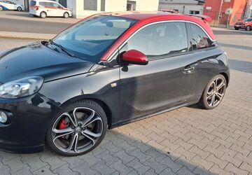Opel Adam 31.200 km 12.700 &euro; Gründau 63584