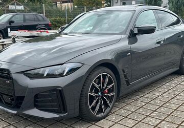 BMW i4 15.900 km 52.900 &euro; Mühlheim am Main 63165