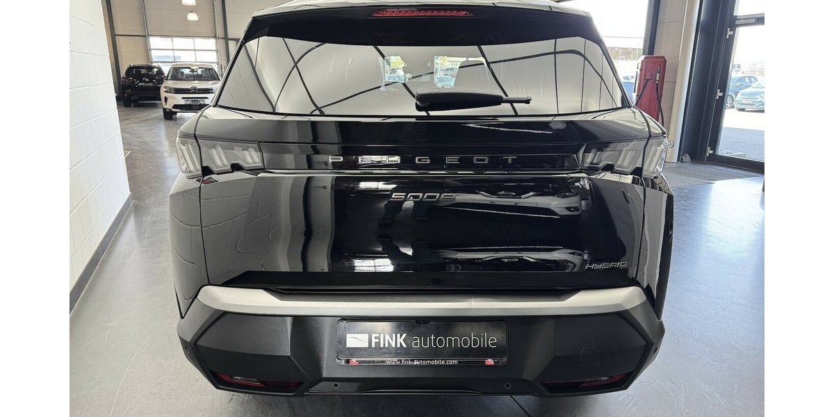 Peugeot 5008 145 Mild Hybrid Allure7 Sitzer LED 360°Cam 35.800 km 27.320 &euro; Lich 35423