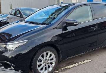 Toyota Auris 108.000 km 9.950 &euro; Eschweiler 52249