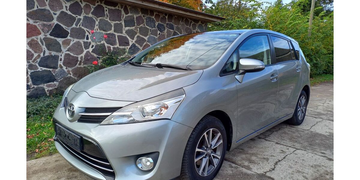 Toyota Verso 159.940 km 8.990 &euro; Demmin 17109