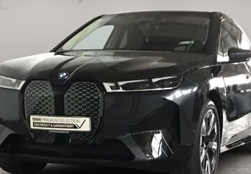BMW iX 22.385 km 52.400 &euro; Berlin 14057