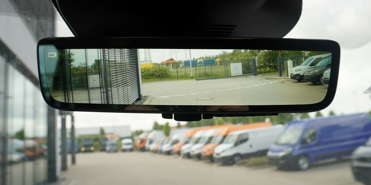 Fiat E-Scudo Multicab L3 75 kW/h / 5-Sitzer 8.712 km 39.972 &euro; Münchenbernsdorf 07589