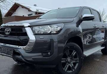 Toyota Hilux 4.990 km 45.490 &euro; Seeg 87637