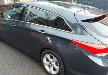 Hyundai i40 110.000 km 9.300 &euro; Hinte 26759