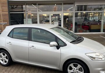 Toyota Auris 89.900 km 9.730 &euro; Zeithain 01619