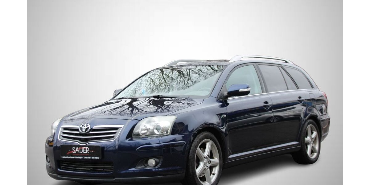 Toyota Avensis 162.000 km 5.980 &euro; Pfullingen 72793