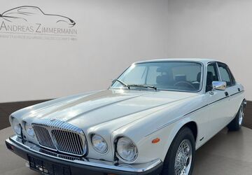 Jaguar Daimler 24.689 km 49.800 &euro; Kaarst 41564