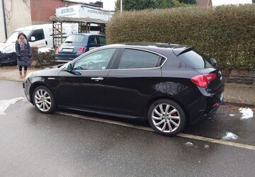 Alfa Romeo Giulietta 261.000 km 2.700 &euro; Stapelfeld 22145