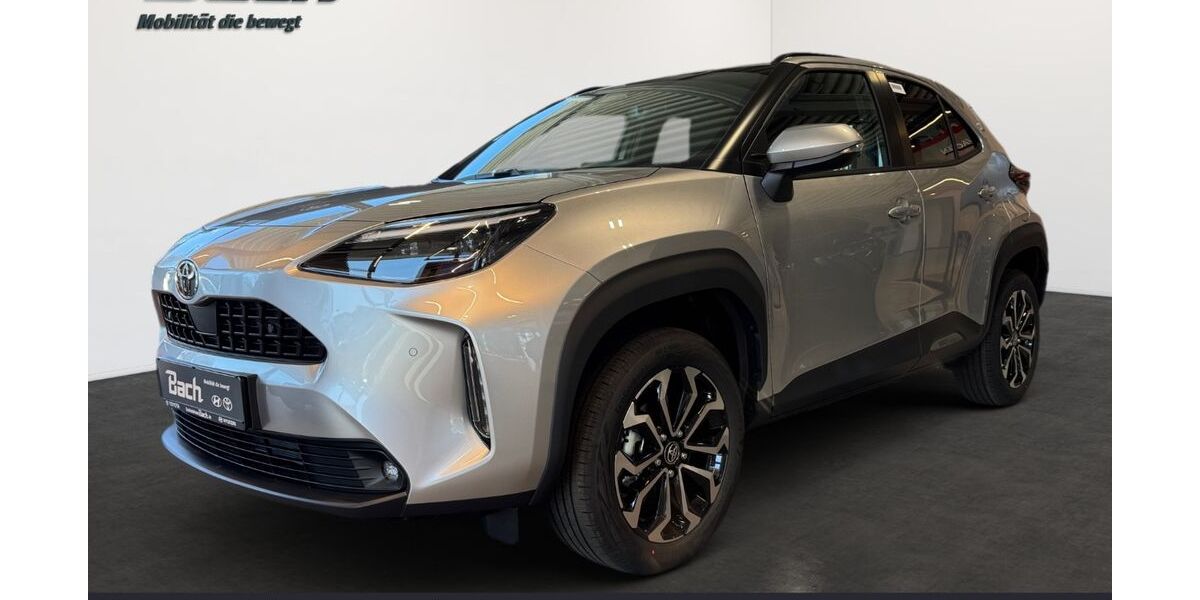 Toyota Yaris Cross 2.500 km 30.590 &euro; Überlingen 88662