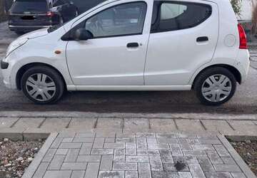 Nissan Pixo 176.000 km 1.700 &euro; Wiesbaden 65191