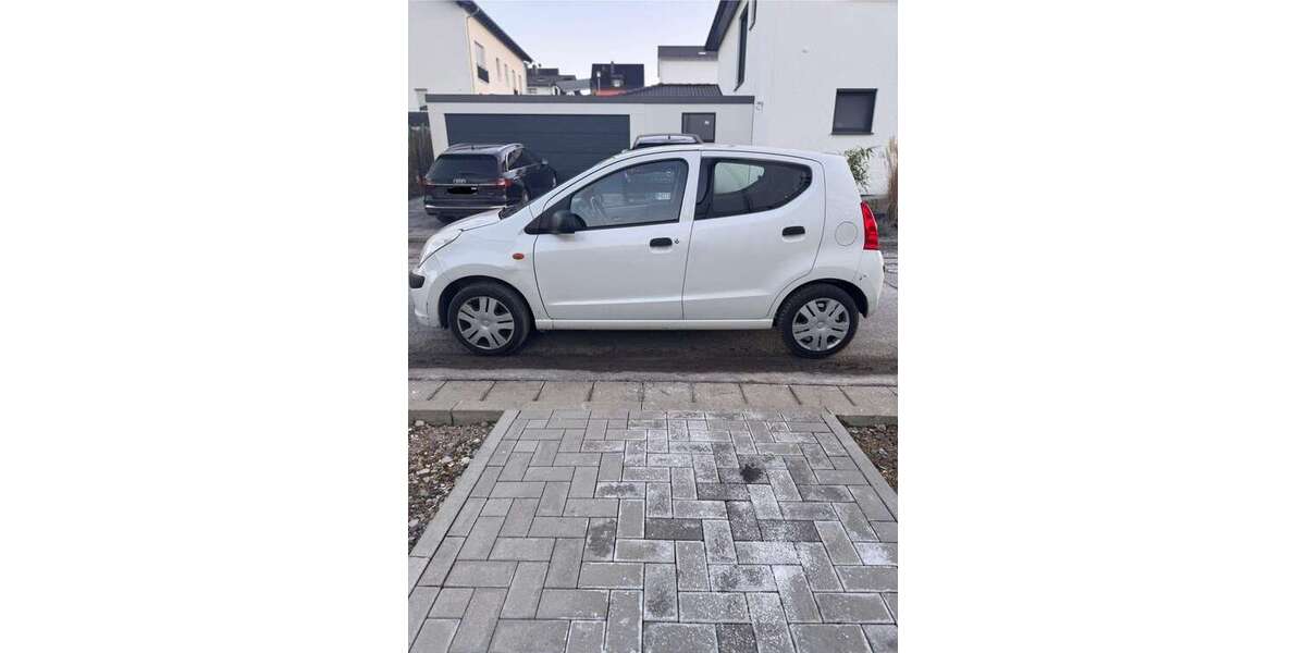 Nissan Pixo 176.000 km 1.700 &euro; Wiesbaden 65191