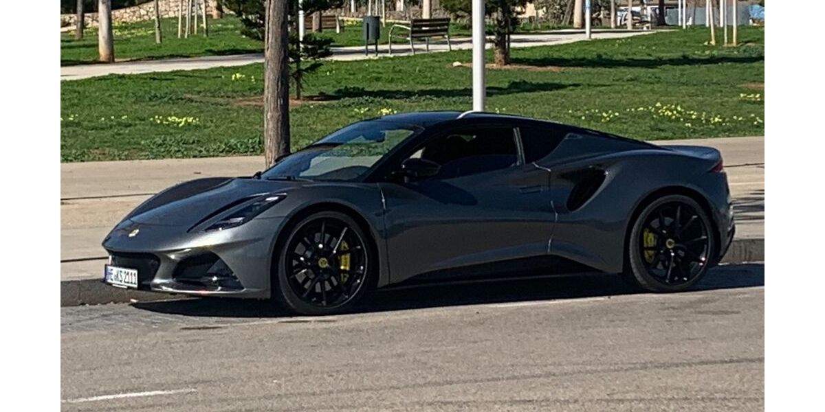 Lotus Emira 51.000 km 69.000 &euro; Königslutter 38154