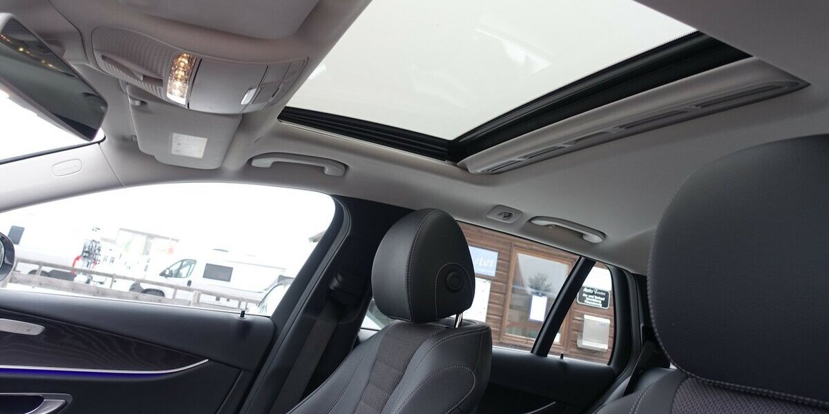 Mercedes-Benz E 220 d 4Matic Avantgarde Leder AHK eGHSD 8x Alu 71.000 km 25.950 &euro; Neumarkt/OPf 92318