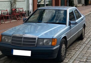 Mercedes-Benz 190 337.000 km 3.000 &euro; Odderade 25785