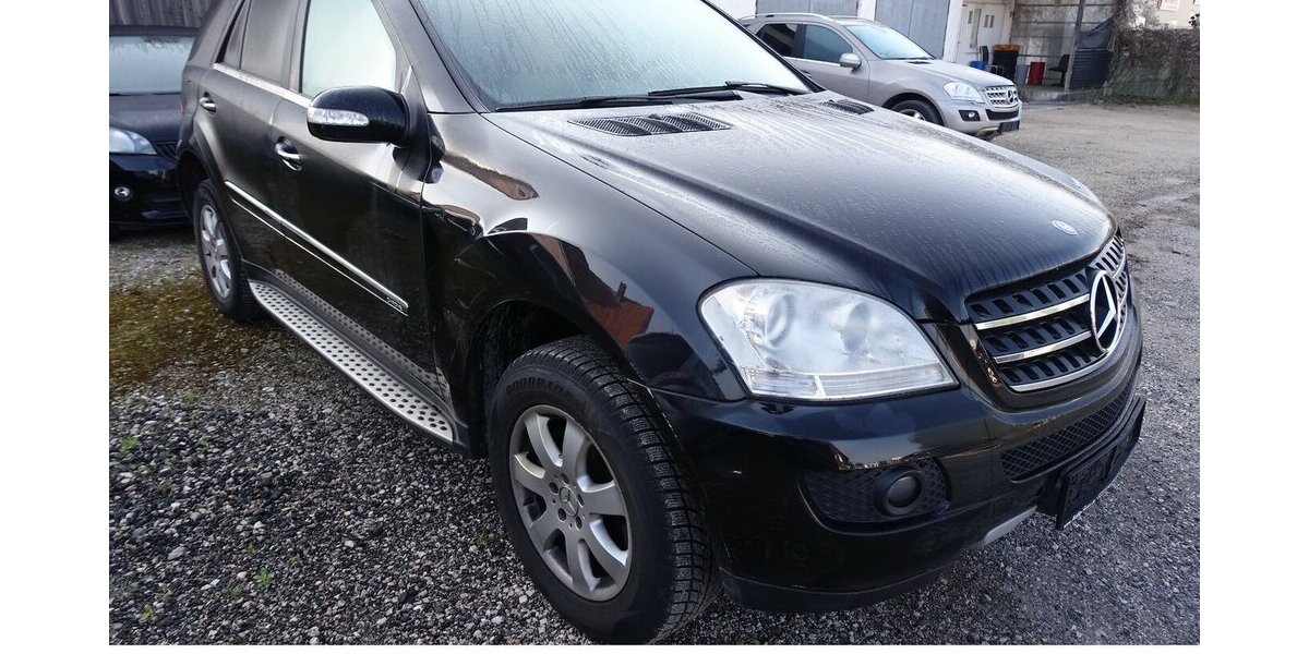 Mercedes-Benz ML 320 CDI PDC AHK Leder Ganzjahresreifen 294.300 km 7.950 &euro; Neumarkt/OPf 92318