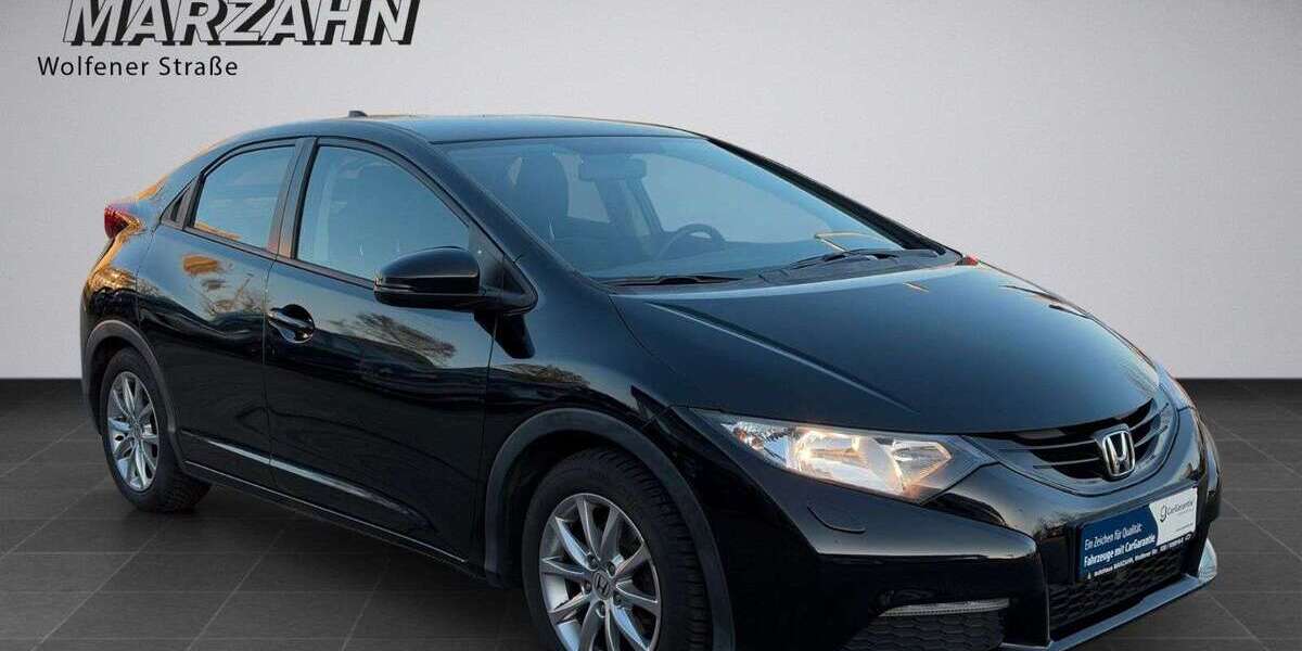Honda Civic 111.766 km 8.990 &euro; Berlin 12681