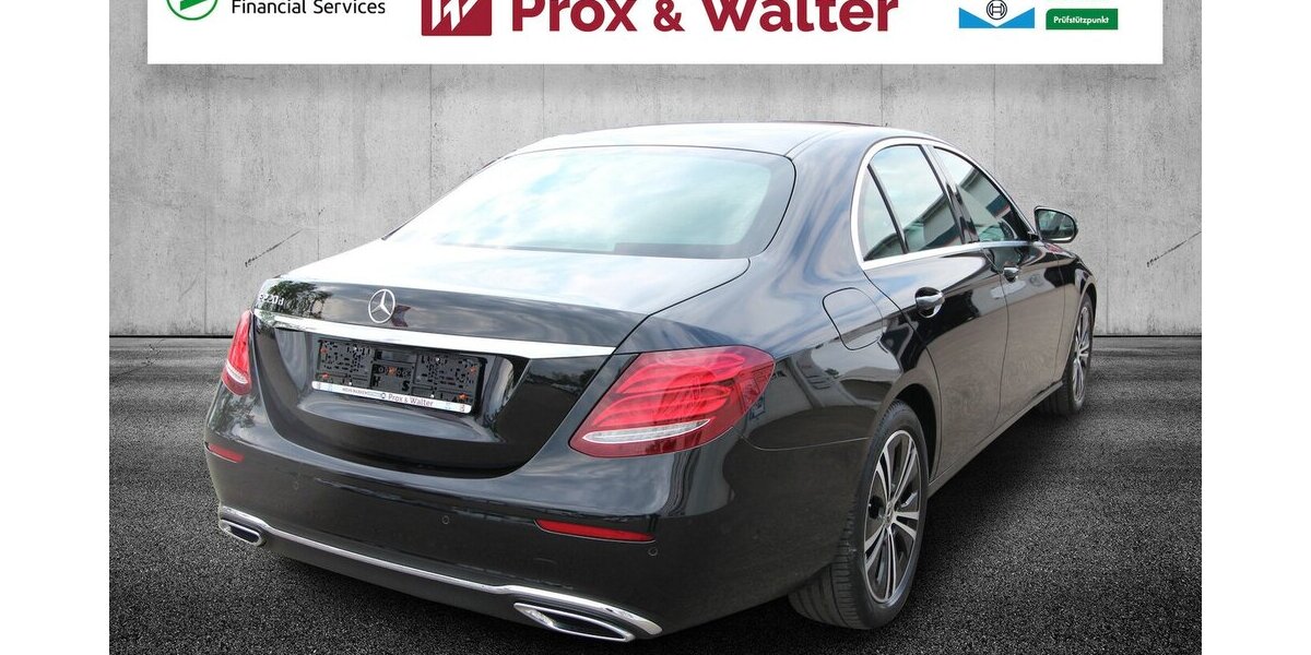 Mercedes-Benz E 220 d Avantgarde NAVI+LED+KAMERA+STANDHEIZUNG 29.693 km 36.900 &euro; Hagenow 19230