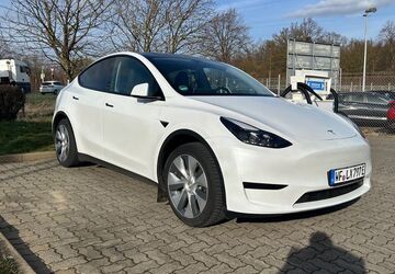 Tesla Model Y 99.700 km 27.490 &euro; Wolfenbüttel 38304