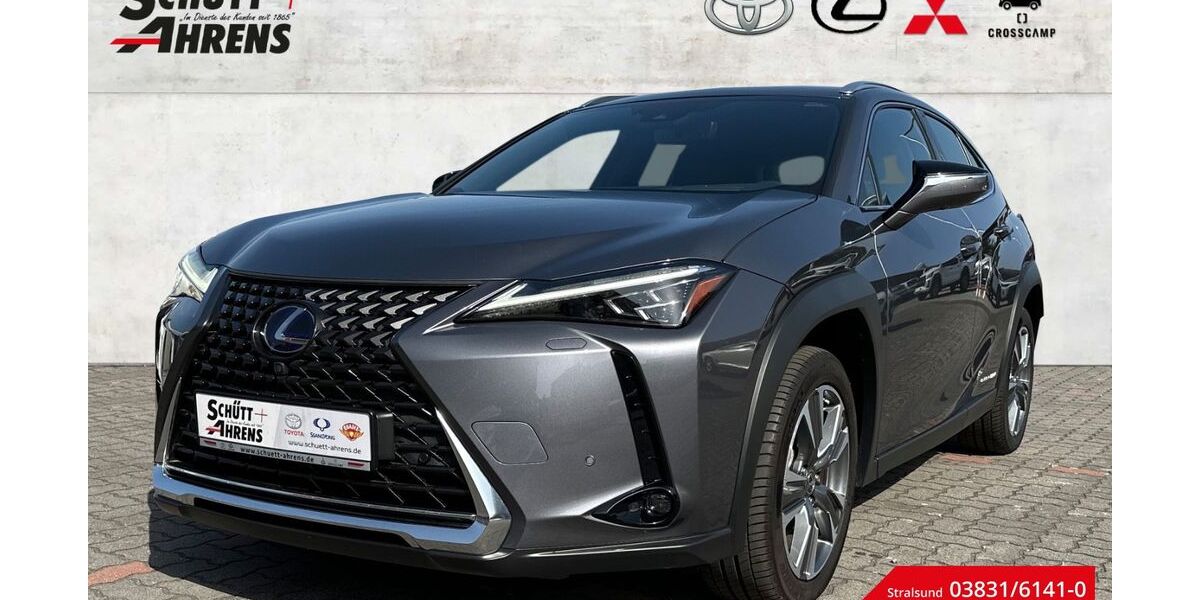 Lexus UX 16.000 km 27.890 &euro; Stralsund 18437